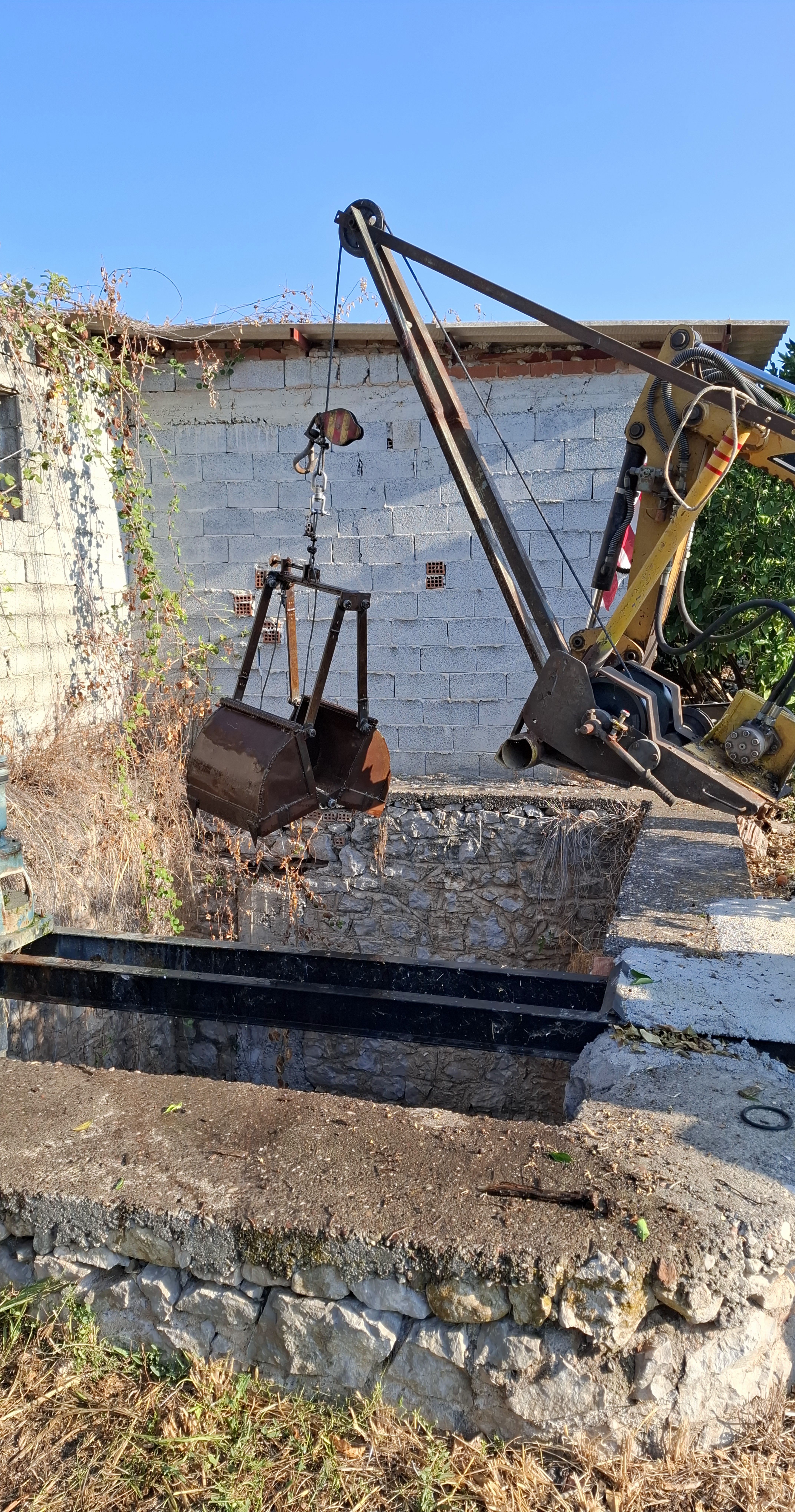 Εμβάνθυση Πηγαδιού Στο Ναύπλιο